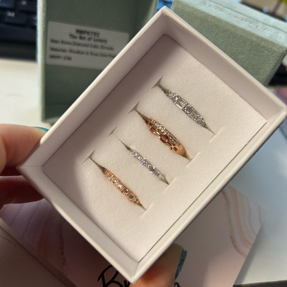 Bombparty Luxe bands - size 8 ring - Diamond cubic zirconia